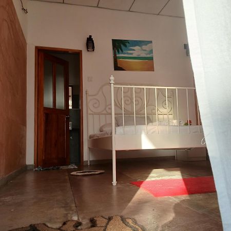 La-Vira Beach Villa Hikkaduwa Bagian luar foto