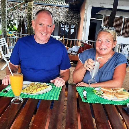 La-Vira Beach Villa Hikkaduwa Bagian luar foto