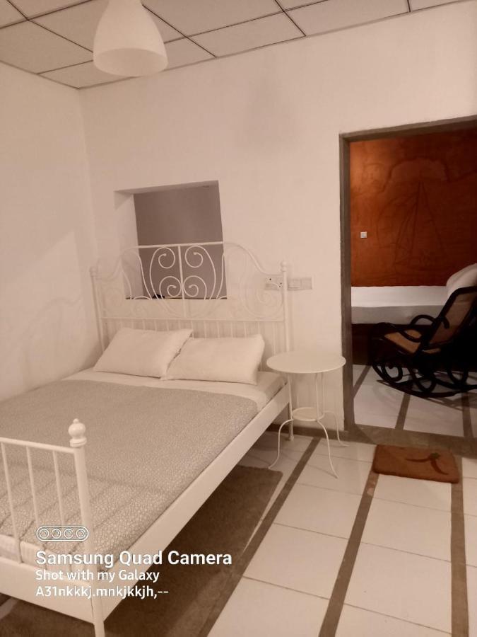 La-Vira Beach Villa Hikkaduwa Bagian luar foto