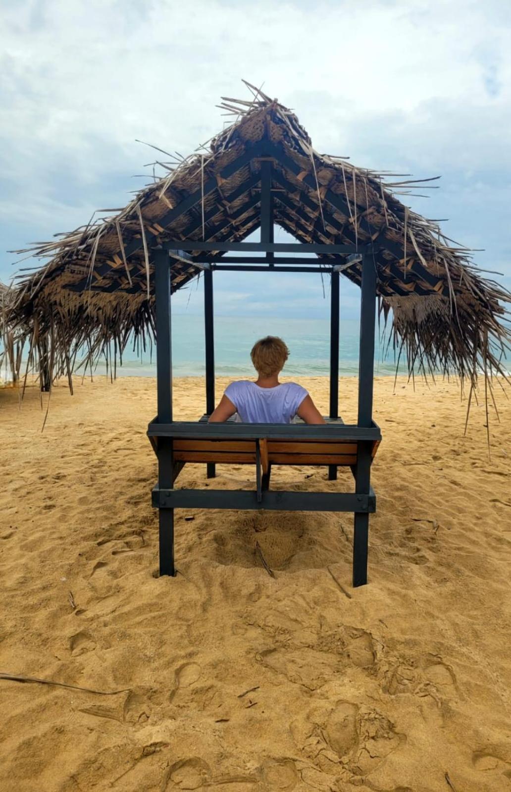 La-Vira Beach Villa Hikkaduwa Bagian luar foto