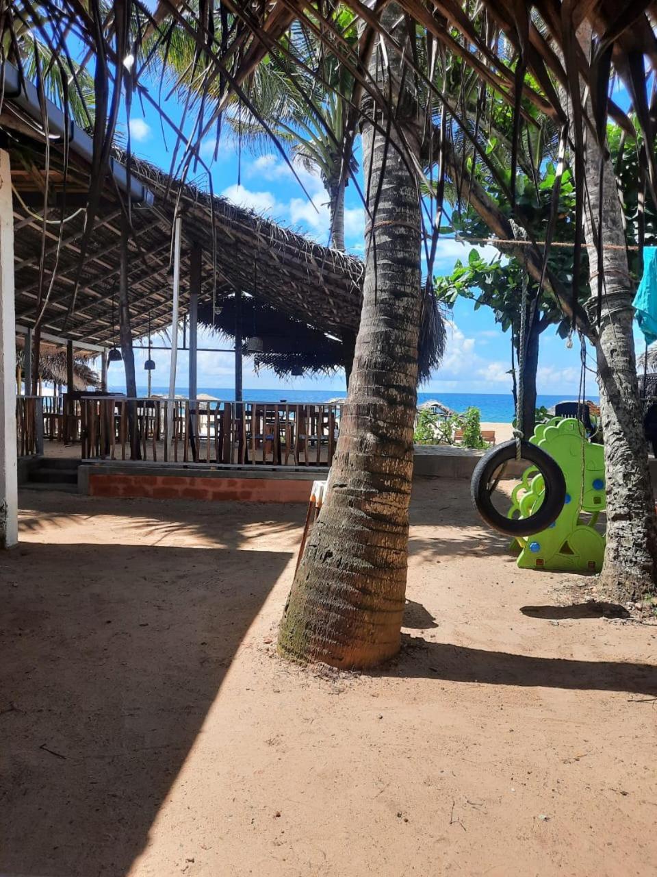 La-Vira Beach Villa Hikkaduwa Bagian luar foto