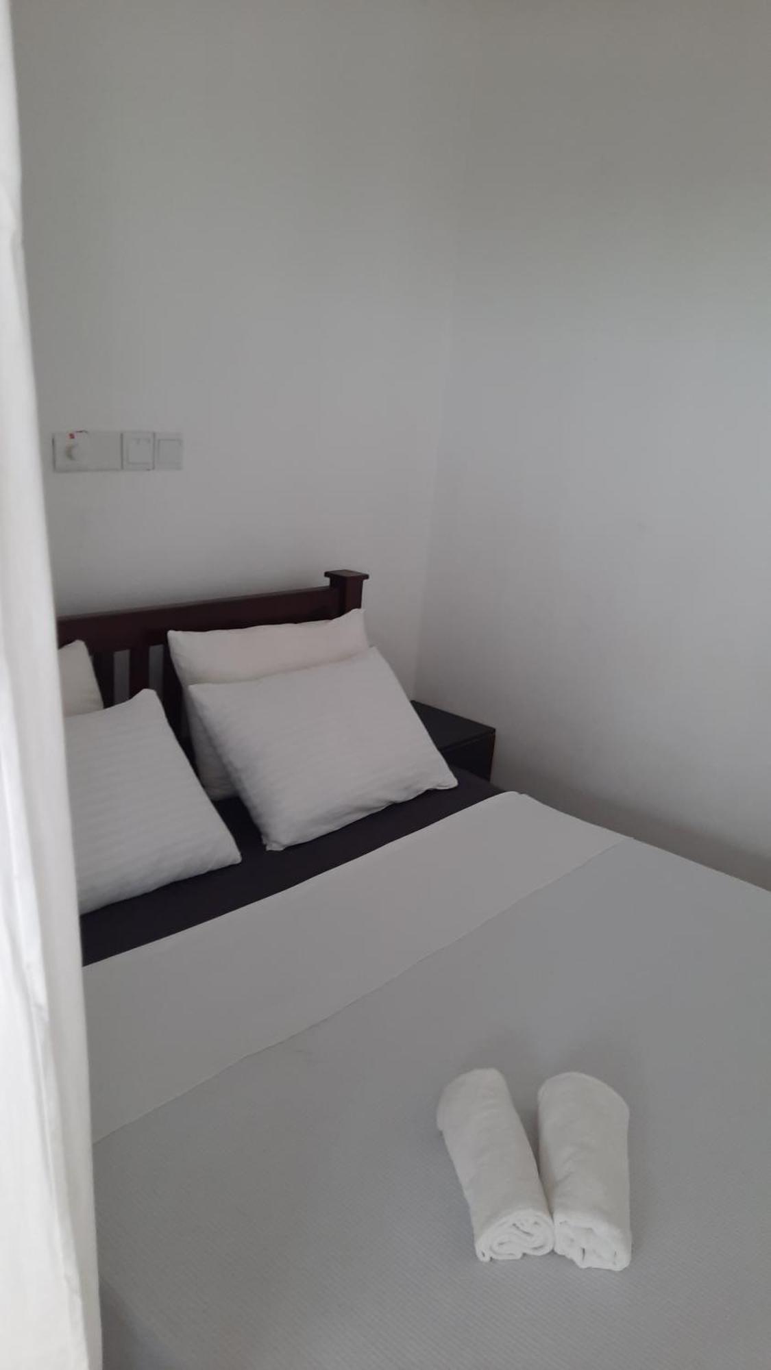La-Vira Beach Villa Hikkaduwa Ruang foto