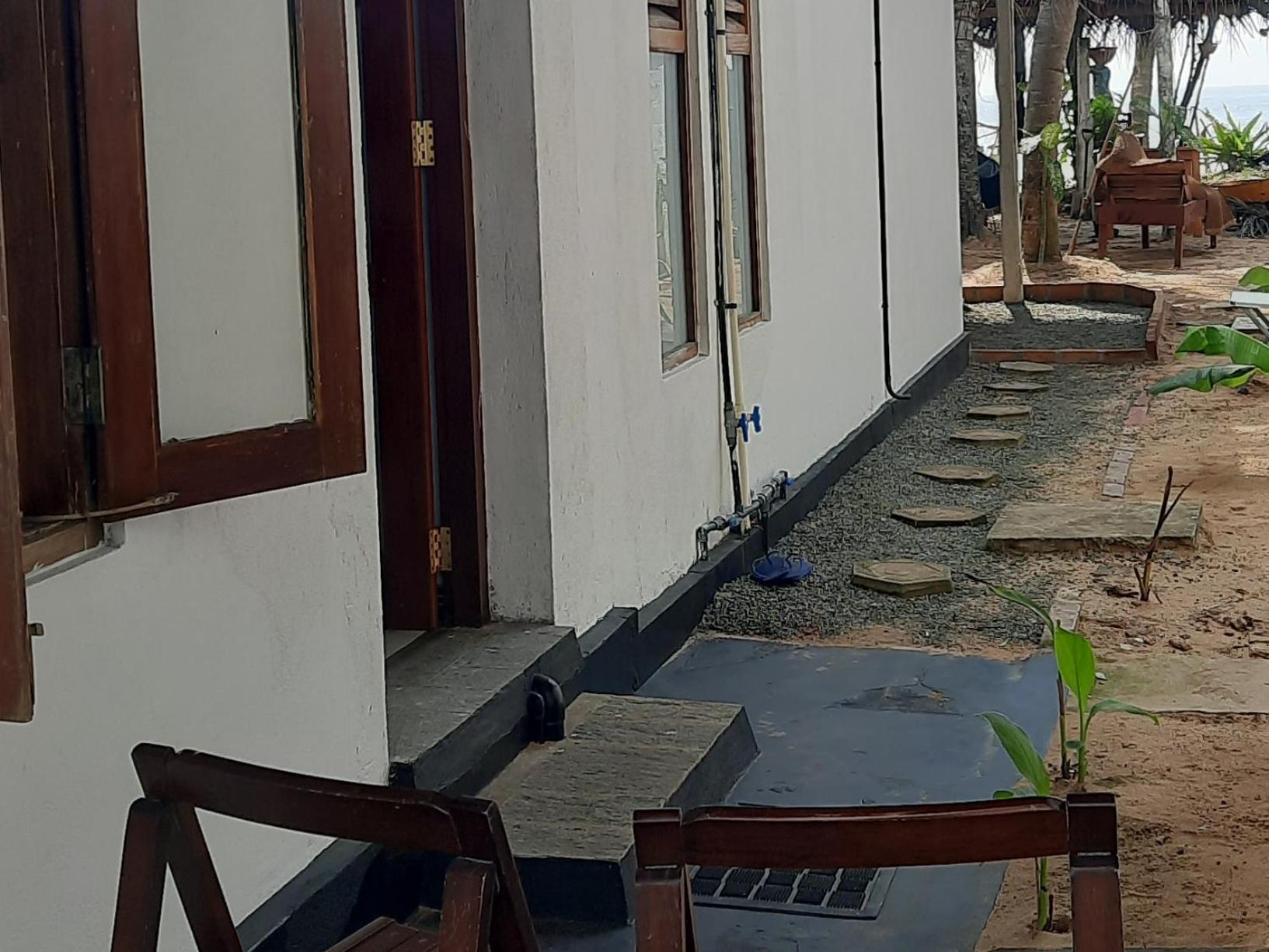 La-Vira Beach Villa Hikkaduwa Ruang foto