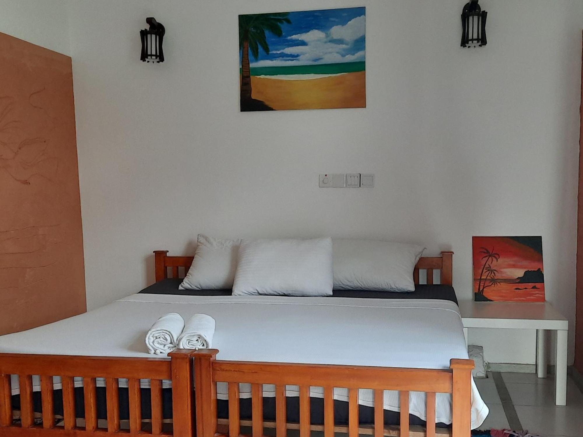 La-Vira Beach Villa Hikkaduwa Ruang foto