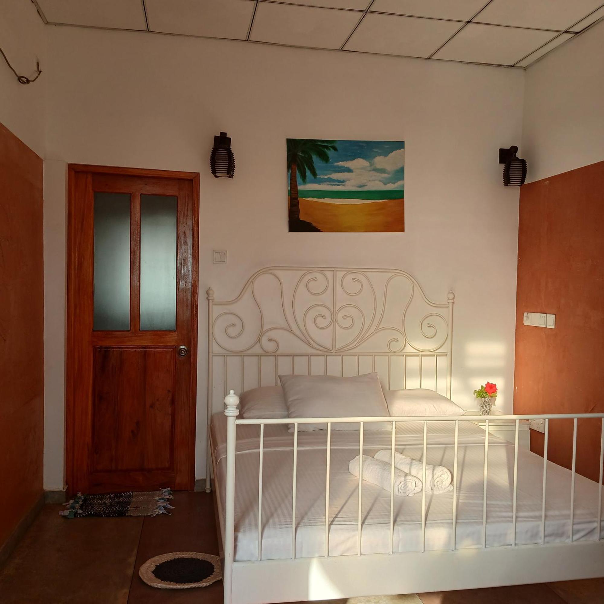 La-Vira Beach Villa Hikkaduwa Bagian luar foto